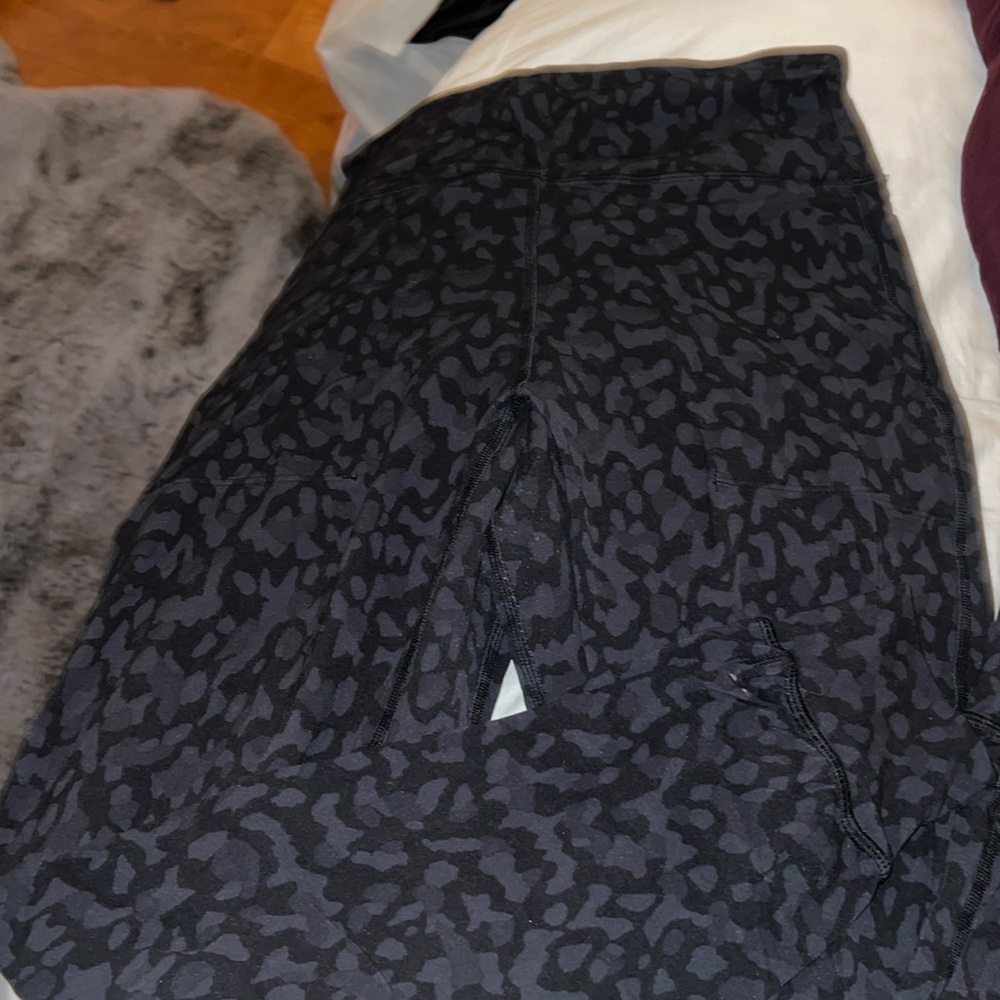 Lululemon joggers, black and gray